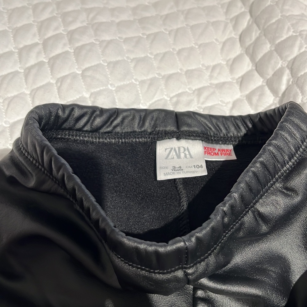 Zara girls rubberized leggings - Picture 5 of 5